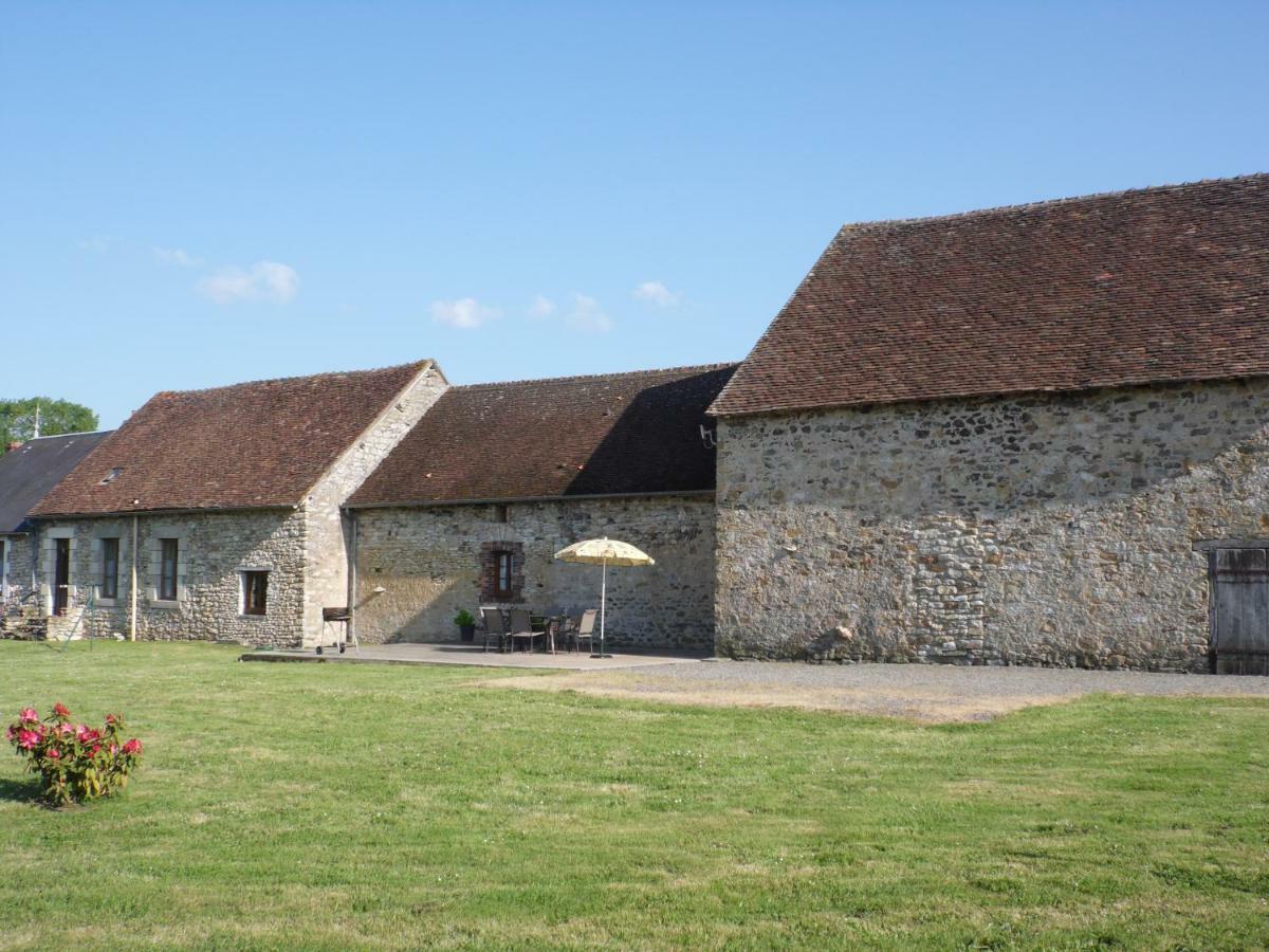 Gite " L'Albizia" Prissac Exterior photo